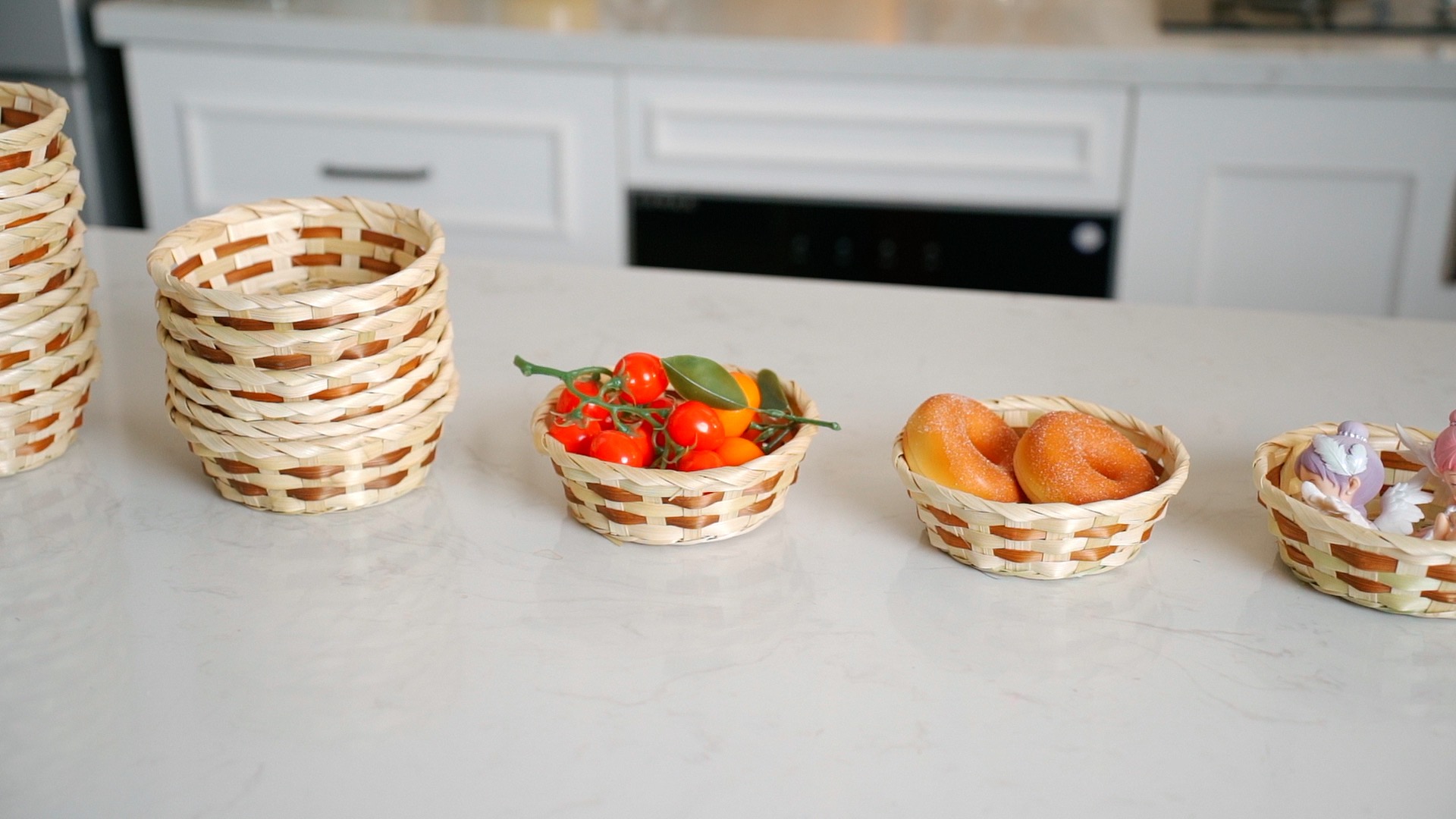 Amazon.com: Sintuff 60 Pack Woven Basket Round Bamboo Gift Baskets